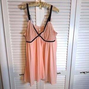 TORRID‎ Curve Women's Peach Lace Trim Nightgown Chemise Valentine's Day SZ 3